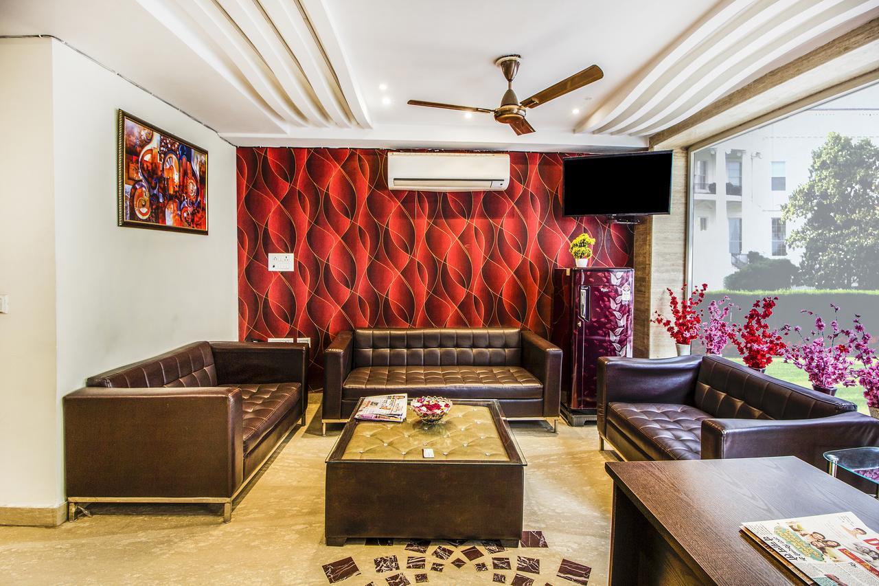 Отель Fabexpress Le Continental Paharganj Нью-Дели Экстерьер фото