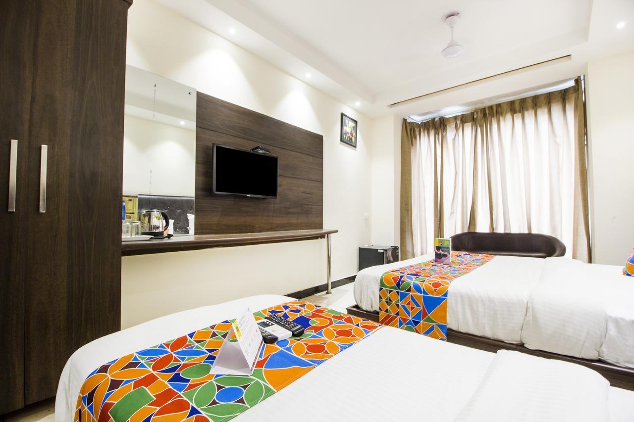 Отель Fabexpress Le Continental Paharganj Нью-Дели Экстерьер фото