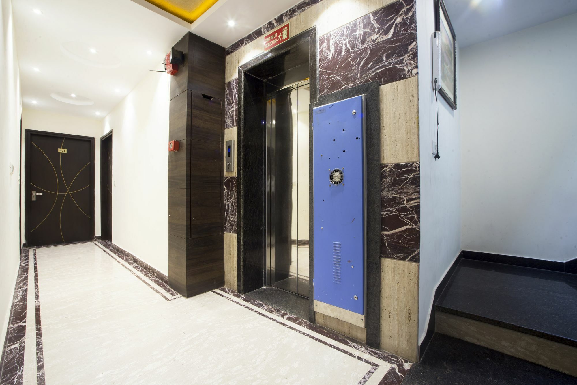 Отель Fabexpress Le Continental Paharganj Нью-Дели Экстерьер фото